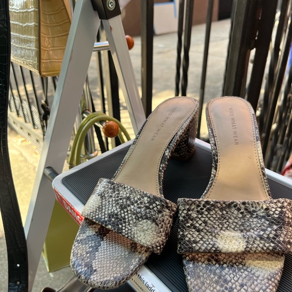 Who What Wear Snakeskin Heeled Mules - Picture 2 of 3